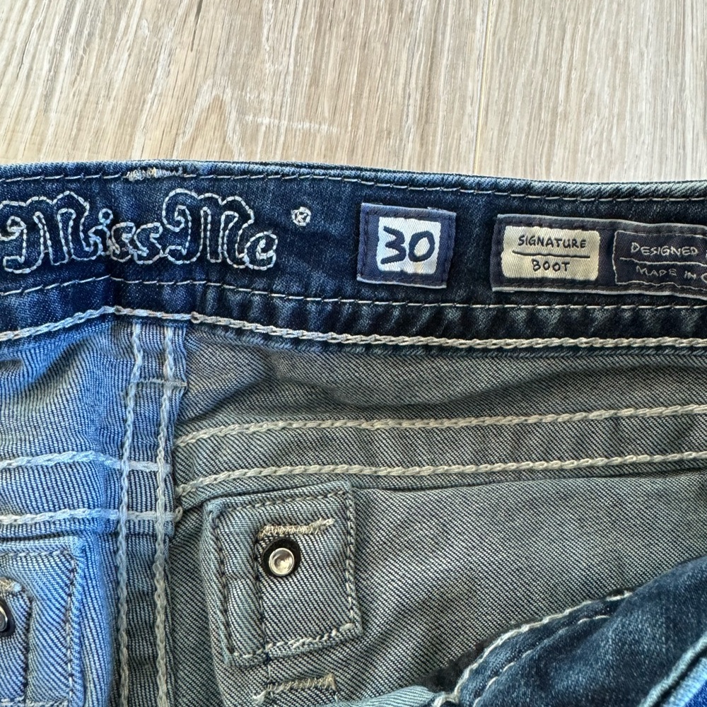 Miss Me Boot Cut - Picture 4 of 5